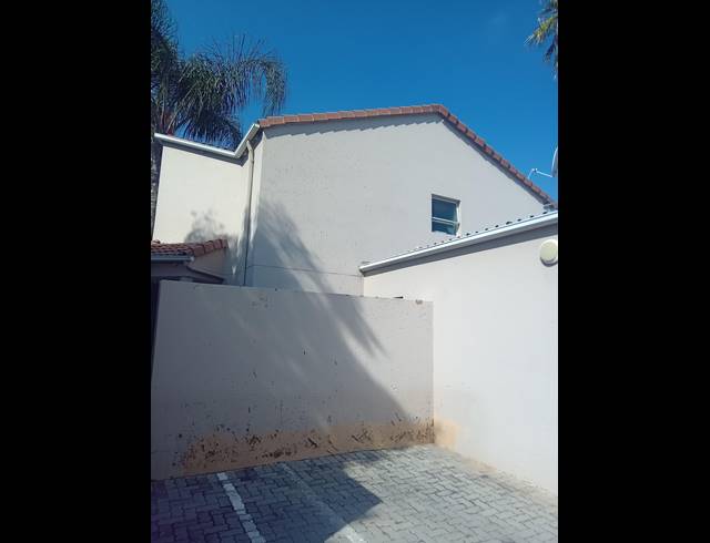 3 BEDROOM DUPLEX TO LET IN SUNNINGHILL